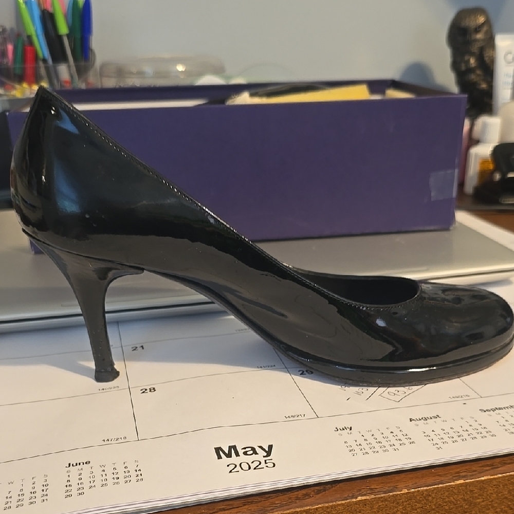 Stuart Weitzman Elegant Black Women's Kitten Heels